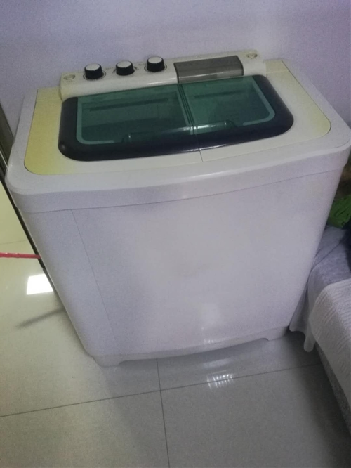 小鸭洗衣机，没怎么用，一直放着了，200元自提